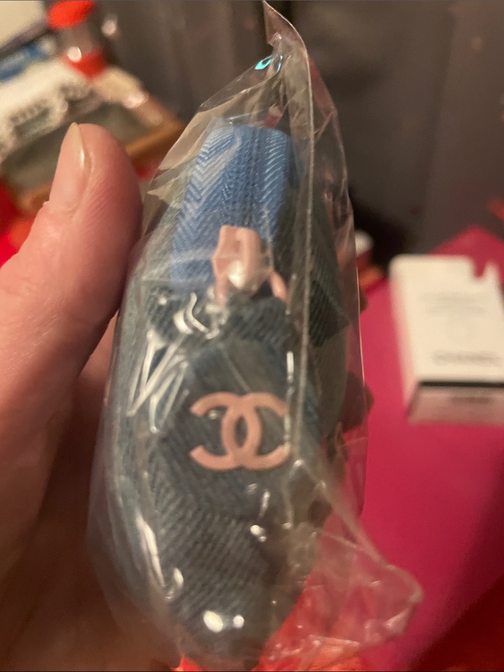 GWP La Crème Main Hand Cream with Denim Pouch in Blue & Pink - Picture 13 of 17